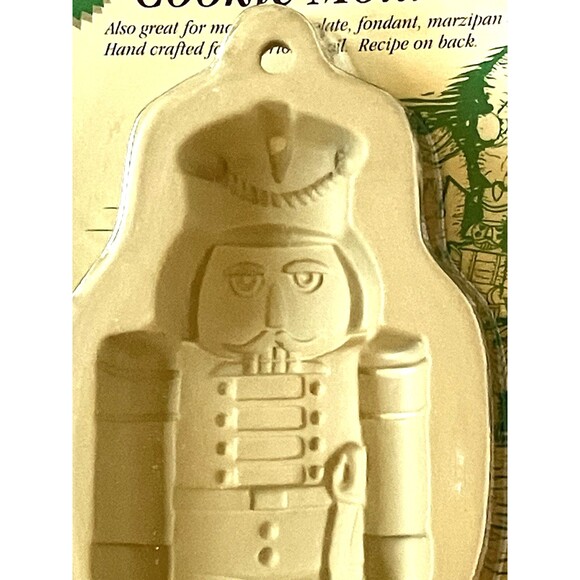 Wilton Christmas Cookie Mold Nutcracker NEW Ovenproof Stoneware 7 inch 2306 - Picture 6 of 15